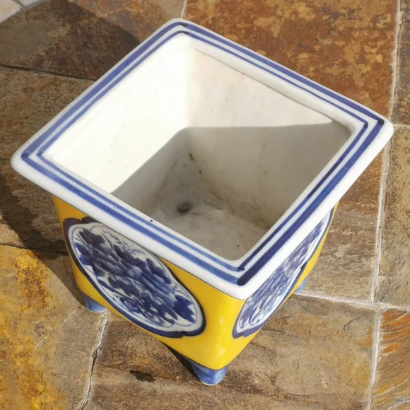 Chinese Porcelain Hand Painted Blue, Yellow and White  Bonsai Pot/Plant Pot - Picture 6 of 7